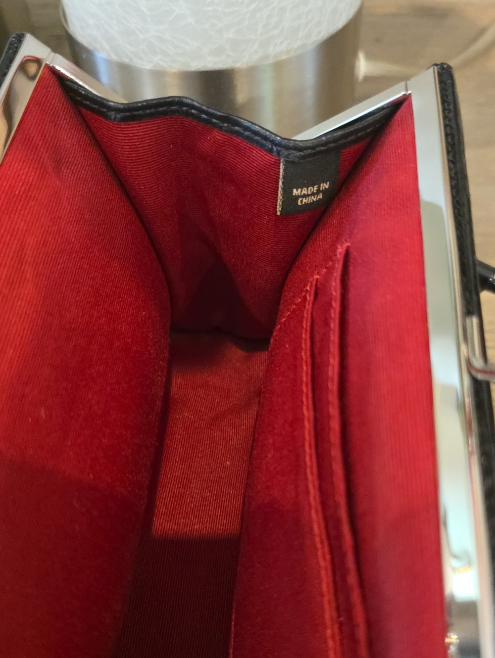 Coach Glove Tan And Patent Leather Kiss Lock Clutch - Picture 9 of 9